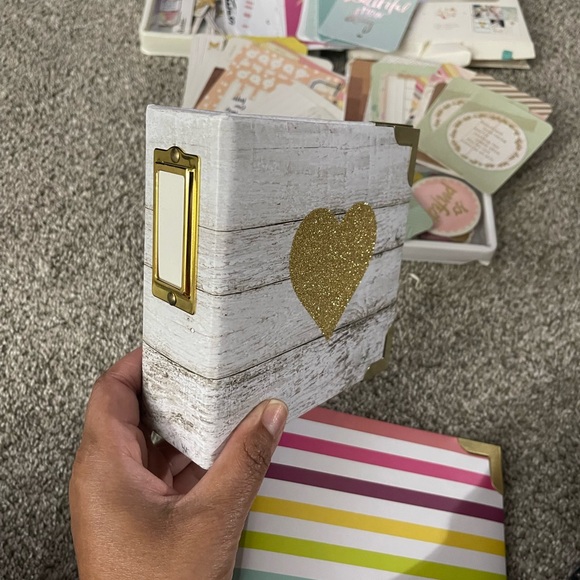 Heidi Swapp Project Life 4x4 Album & Scrapbooking Journal Card Bundle Kit - Picture 15 of 16